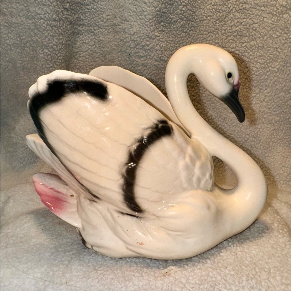 Vtg SWAN planter pot for your plants or trinkets